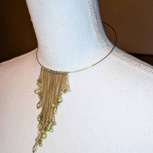 CHARMING CHARLIE peridot and gold multi-strand dainty dangle collar necklace - Picture 3 of 7
